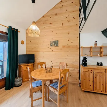 La Cachette Des Loups Apartment *